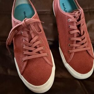 SeaVees Women's Rust Sneakers